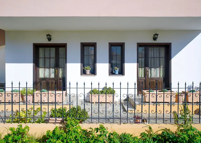 Penelopi Apartments