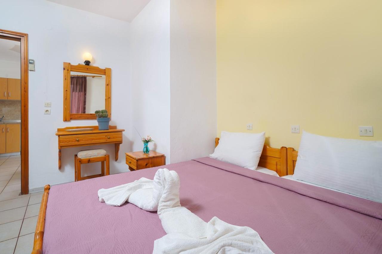 Penelopi Apartment *