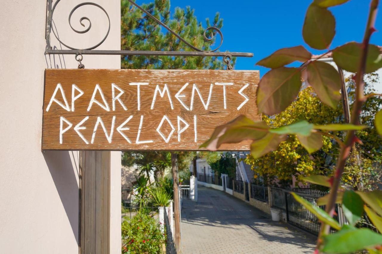 Penelopi Apartment *